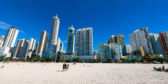 Apartamento mobiliado de 92 m² no Edifício Imperatriz, prédio frente, Centro
