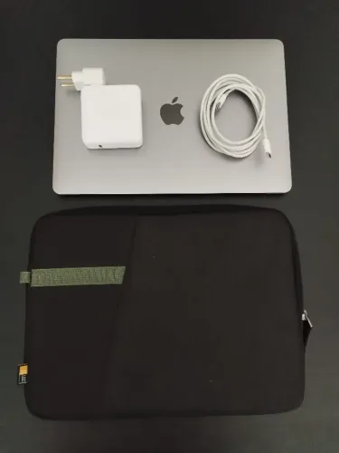 IMPECÁVEL Macbook Pro 13.3 Touch Bar 2016 Modelo A1706