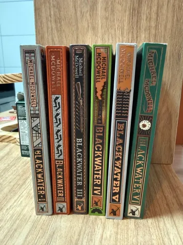 COLEÇÃO BLACKWATER LIVROS