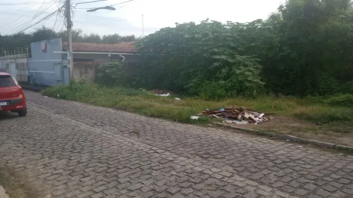 VENDO TERRENO EM SANTA TEREZA, PRÓXIMO AO CT DO AMÉRICA.