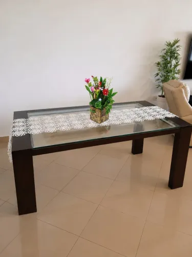 Mesa de Jantar 6 Lugares com Tampo de Vidro - Excelente Estado