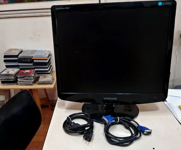 Monitor Samsung usado Modelo 932B Plus