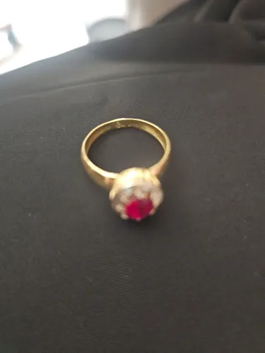 Anel vermelho