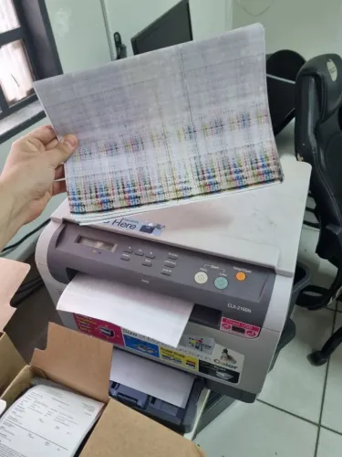 Impressora Laser Colorida Samsung com Defeito