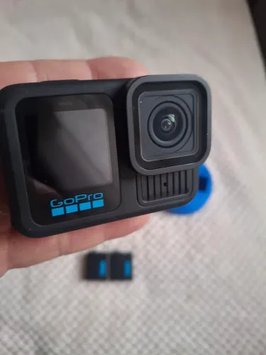 Vendo gopro 13 bleck com duas baterias e mascara