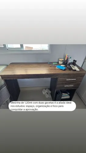 Vende-se mesa de estudo
