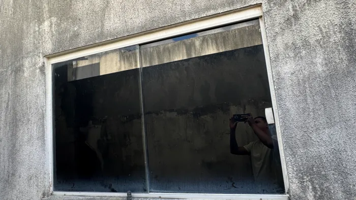 JANELÃO DE CORRER EM VIDRO 1,50 X 1,00