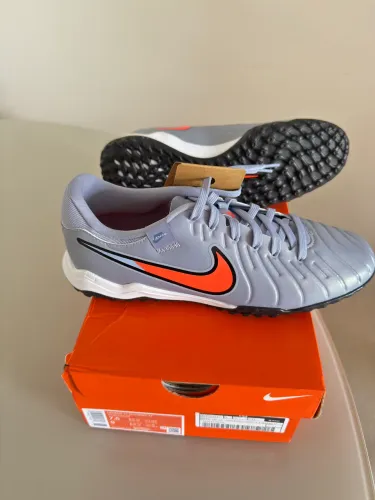 Chuteira Nike Legend Tiempo 10 Academy