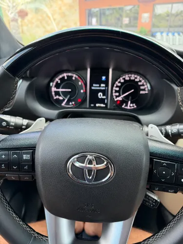 Toyota Hilux SW4 Diamond 2.8 TB 4X4 Die. Aut. 2022