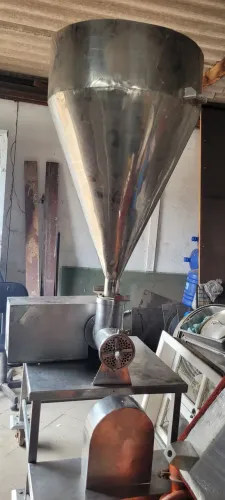 Moinho com silo alimentador inox para frigorífico 