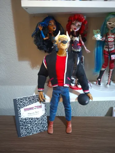 Boneco Monster high manny CUSTOM