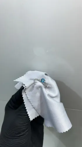 Anel de topázio azul