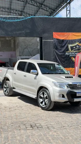 Toyota Hilux CD SRV D4-d 4X4 3.0 TDI Diesel AUT 2013
