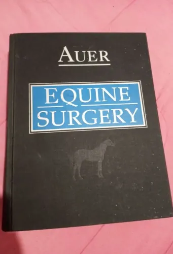 Livro veterinária "Equine Surgery"