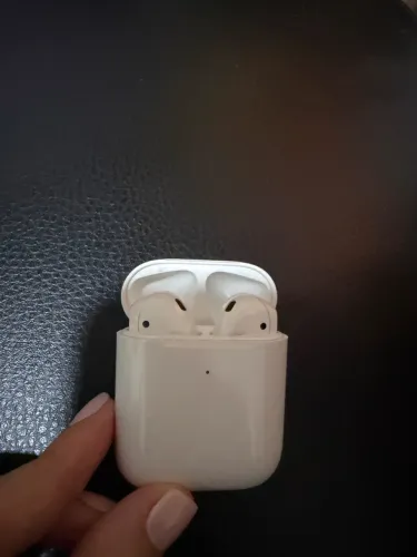 Apple AirPods 2ª Geração COMPLETO - Estojo com Recarga Sem Fio (Wireless)