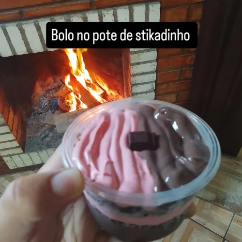 Bolo no pote