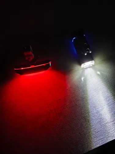 Farol e lanterna bicicleta