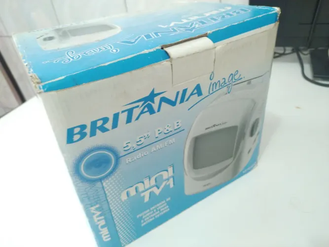 Televisor e Rádio Branco e preto Britânia