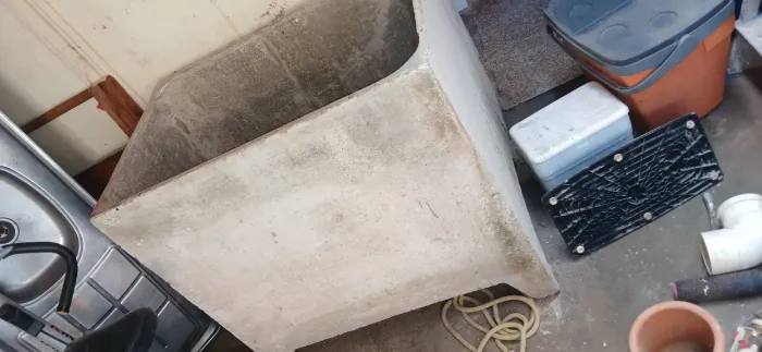 Vendo tanque de cimento maciço 