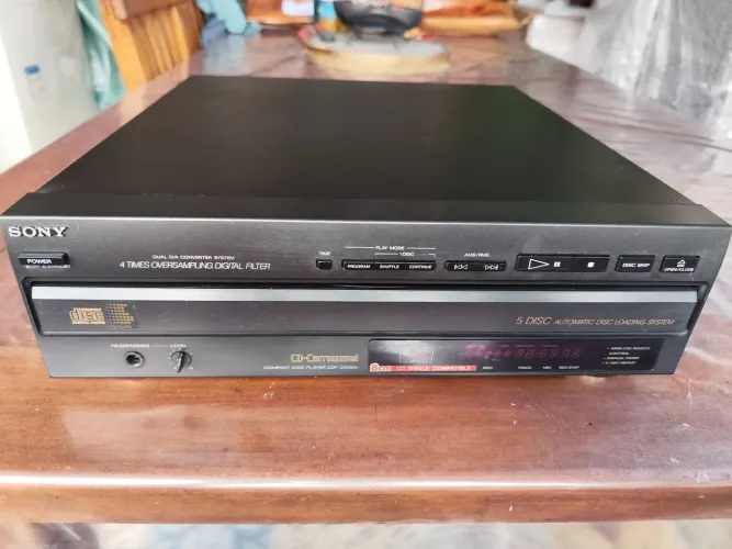 Compact disc player Sony CDP 502M super novo