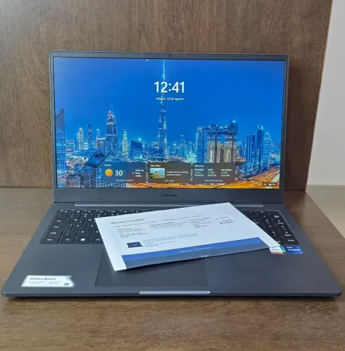 Galaxy Book 2 IPS, NF,Ac Cart,i7 12ªg,12Núcleos,16GB DDR4,SSD Nvme256GB+HD,Wi-Fi 5G,Bat 4h