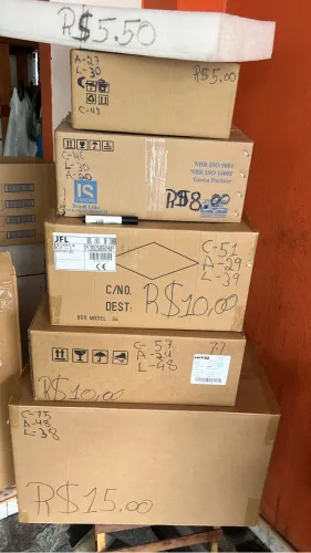 Caixa de papelão para mudança