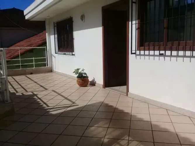 Alugo apartamento de 2 quartos em Jardim Camburi