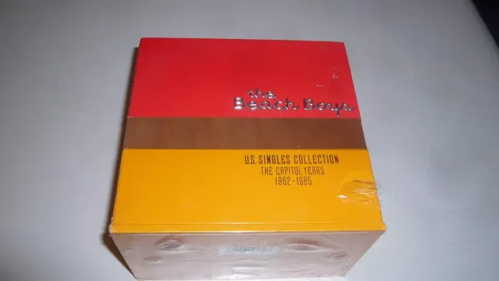 THE BEACH BOYS - BOX CD SINGLES