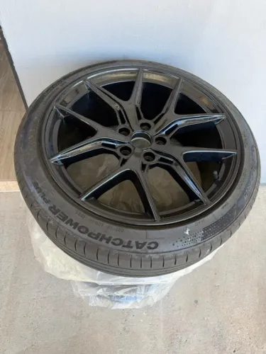 4 Rodas Aro 19 Furação 5x114 com pneus 