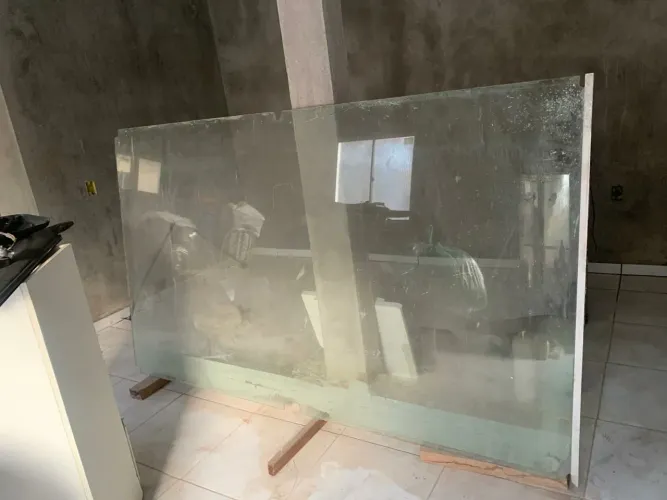 Porta de vidro 1,30 por 2, 20 medidas