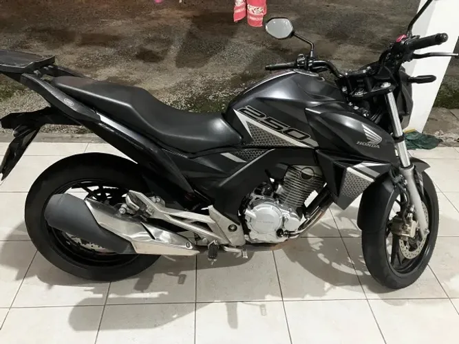 Honda CB 250F Twister ABS ? Único dono ? 49.190 km