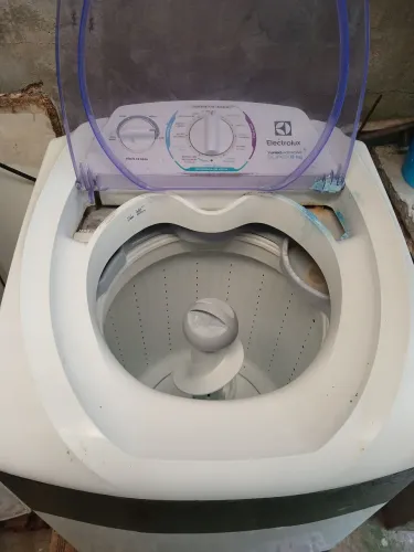 Máquina de lavar Electrolux 8 Kg com avaria