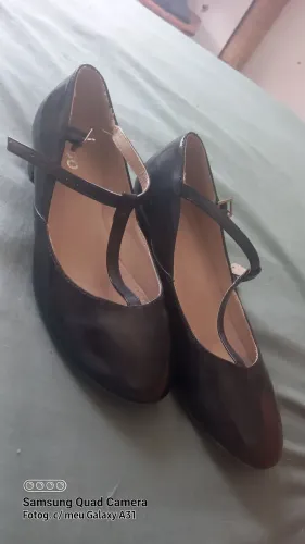 Sapato de verniz
