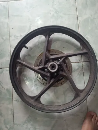 Roda de liga leve dianteira da moto dk 150 Suzuki haojun