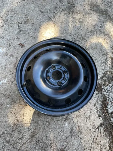 Roda de ferro aro 15 original Fiat Argo Cronos strada 