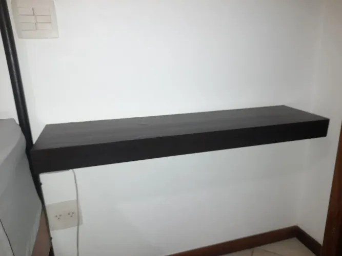 Prateleira flutuante