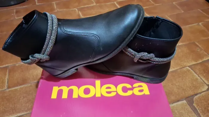 Bota feminina moleca número 37