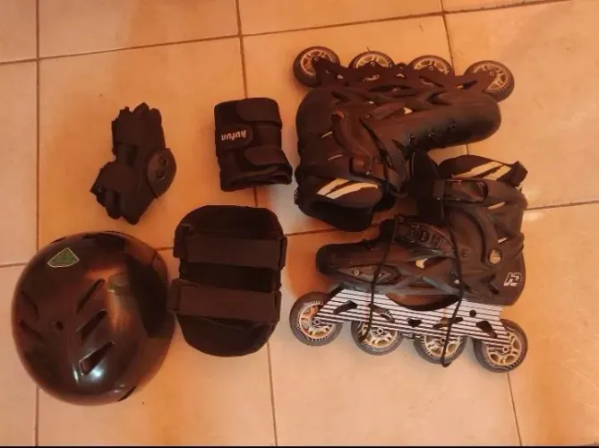Patins profissionais+ kits de proteção + rodas Mellon(novas)