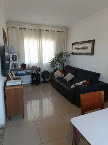 Apartamento todo em porcelanato, 2 quartos