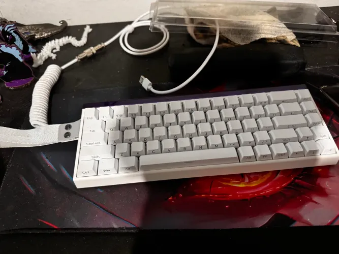 Teclado magnético HERO 68HE