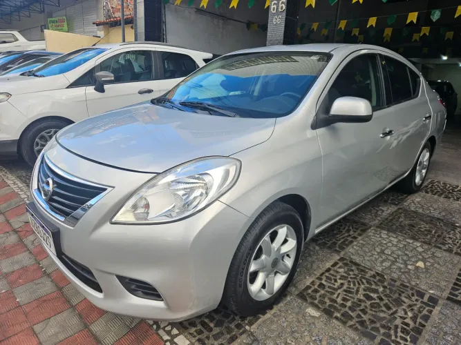 Nissan Versa SV 1.6 16V Flex Fuel 4P Mec. 2014