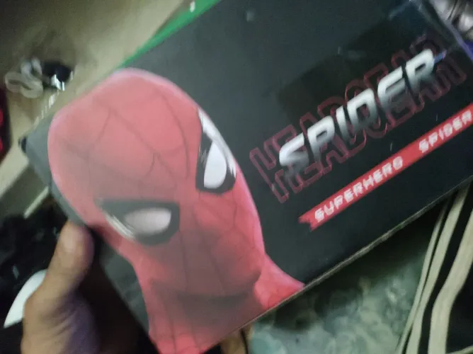 Máscara homem aranha 