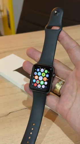 Apple Watch Series 3 42mm Space Gray - Saúde da bateria 94%! Com Garantia! Até 18x no