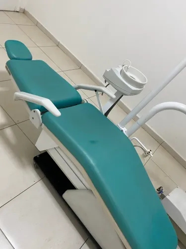 Cadeira odontológica usada