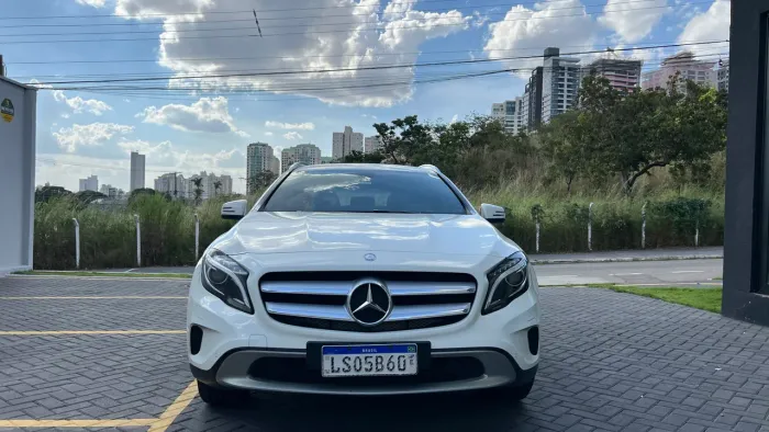 Mercedes-Benz GLA 200 Adv. 1.6/1.6 TB 16V Flex Aut. 2016