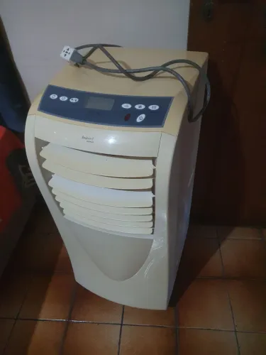 Ar condicionado portátil de 7500 btu.