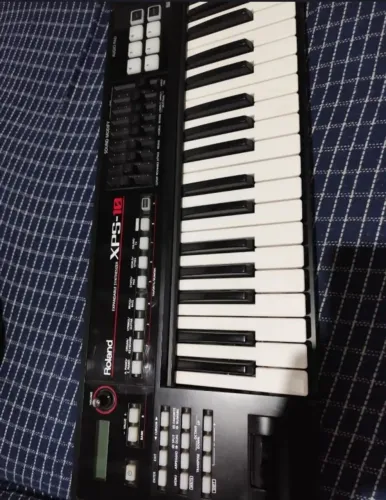 Teclado Roland XPS 10