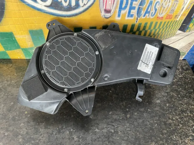 Caixa subwoofer Jeep Compass 2021 