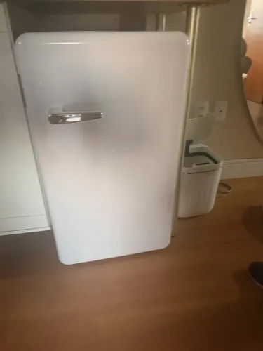 Frigobar retrô midea
