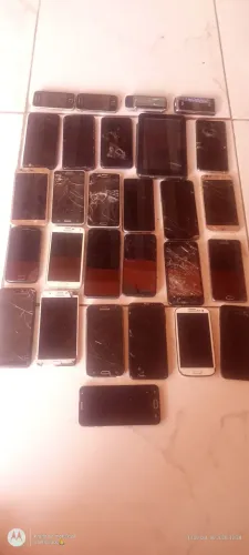 Lote de 26 celulares